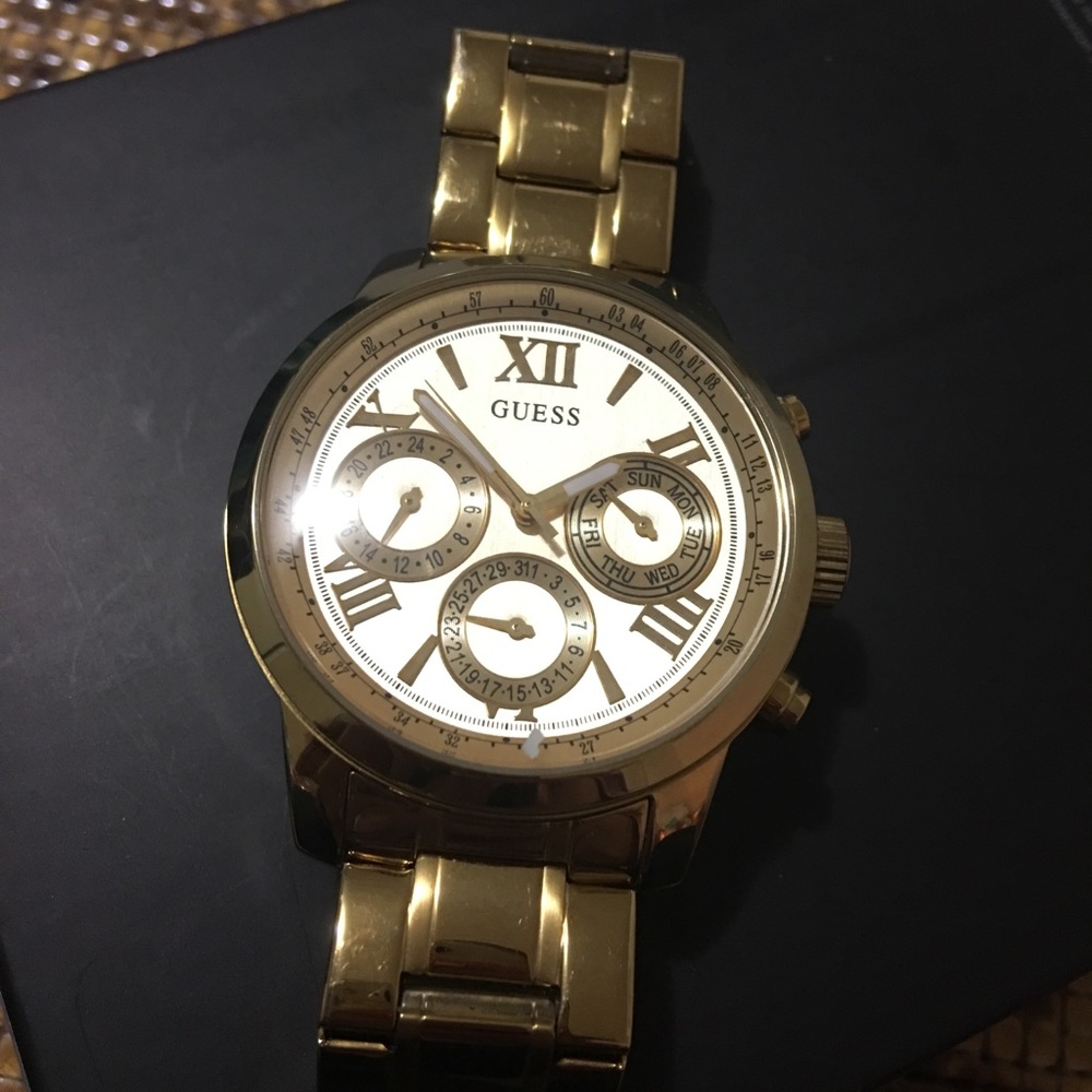 Guess Shinny Gold Watch